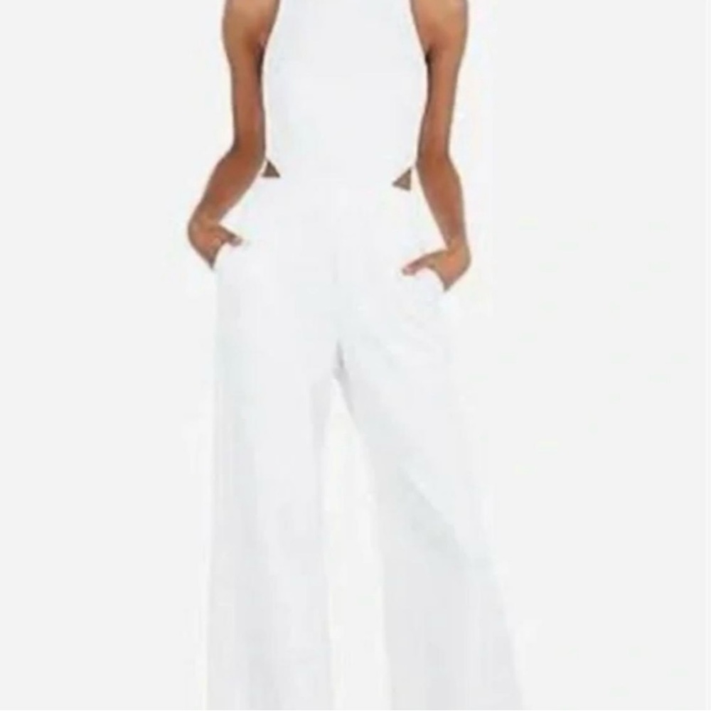 Brand: Express
Model: Jumpsuit
See pictures
Colorway: White
Gender: Women
14